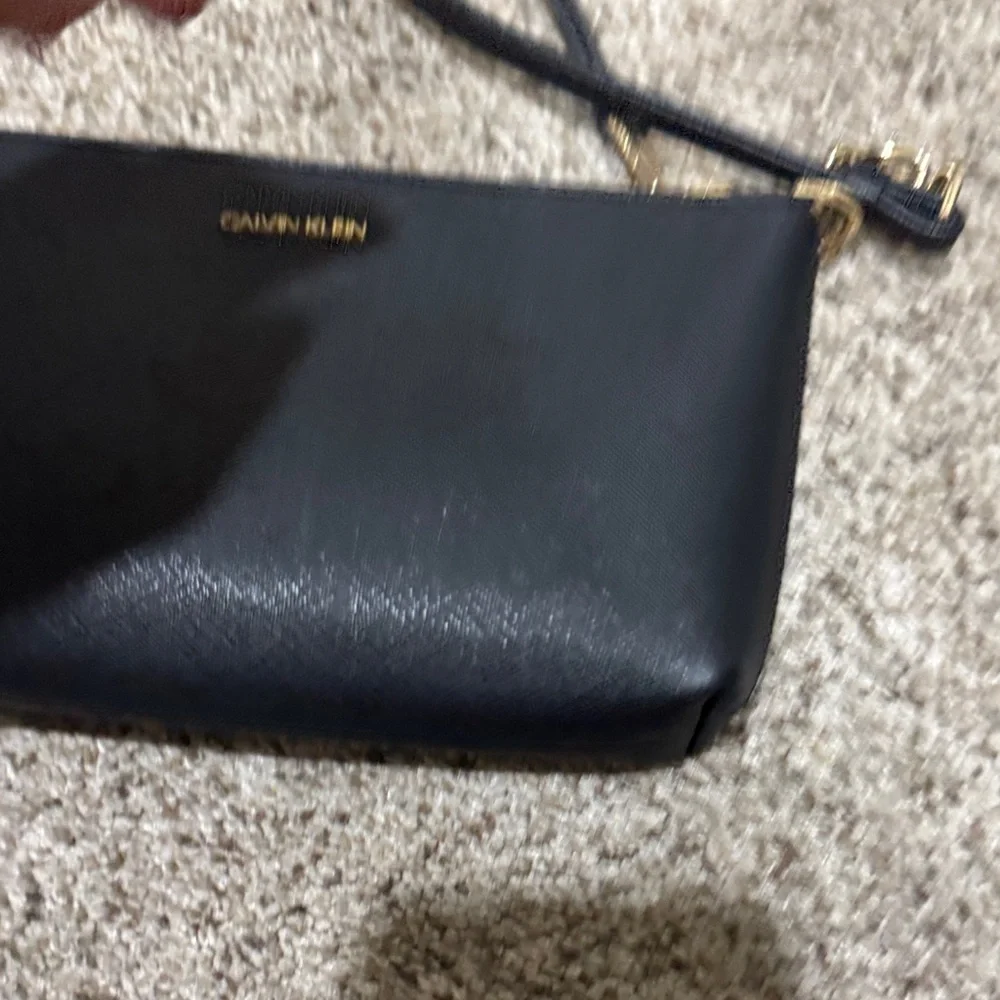 Calvin Klein Black Crossbody Bag Wristlet Gold Chain Strap Small Minimalist - Picture 3 of 13